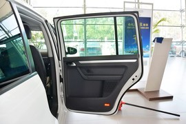 2015款大众途安1.4T自动豪华版5座