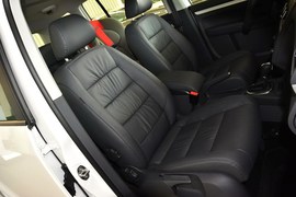 2015款大众途安1.4T自动豪华版5座