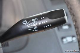 比亚迪F6新财富版2.0尊贵型