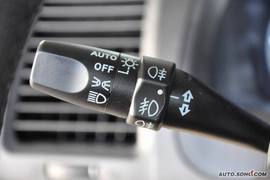 比亚迪F6新财富版2.0尊贵型