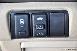 比亚迪F6新财富版2.0尊贵型