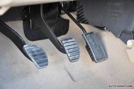 比亚迪F6新财富版2.0尊贵型