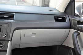 2015款斯柯达昕锐1.6L自动智选型
