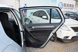 2015款大众高尔夫1.6L自动舒适型