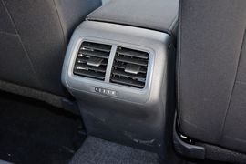 2015款大众高尔夫1.6L自动舒适型