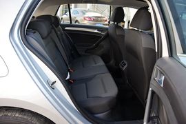 2015款大众高尔夫1.6L自动舒适型