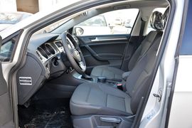 2015款大众高尔夫1.6L自动舒适型