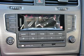 2015款大众高尔夫1.6L自动舒适型