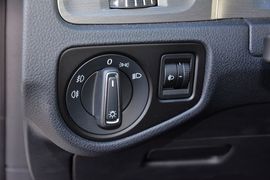 2015款大众高尔夫1.6L自动舒适型