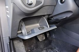 2015款大众高尔夫1.6L自动舒适型