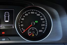 2015款大众高尔夫1.6L自动舒适型