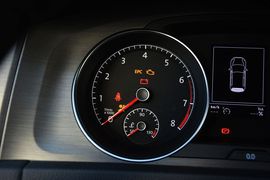 2015款大众高尔夫1.6L自动舒适型