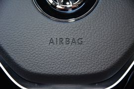 2015款大众高尔夫1.6L自动舒适型