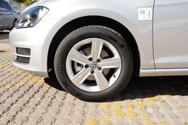 2015款大众高尔夫1.6L自动舒适型