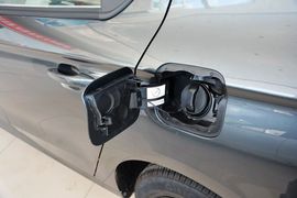 2014款雪铁龙全新爱丽舍1.6L手动时尚型
