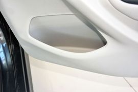 2014款雪铁龙全新爱丽舍1.6L手动时尚型