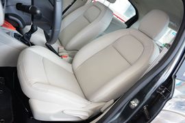 2014款雪铁龙全新爱丽舍1.6L手动时尚型