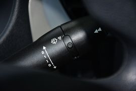 2014款雪铁龙全新爱丽舍1.6L手动时尚型