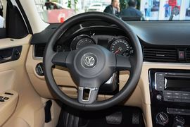 2014款大众宝来1.6L自动舒适型