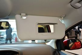 2012款福特福克斯三厢1.6L自动舒适型