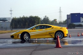 2009法拉利安全驾驶课程