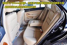 比亚迪F6新财富版2.0尊贵型到店图解