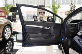 2014款本田思域1.8L自动豪华版