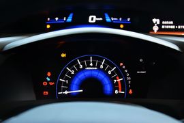 2014款本田思域1.8L自动豪华版