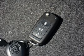 2015款斯柯达昕锐1.6L自动优选型