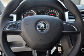 2015款斯柯达昕锐1.6L自动优选型