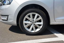 2015款斯柯达昕锐1.6L自动优选型