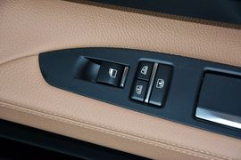 2013款宝马740Li豪华型