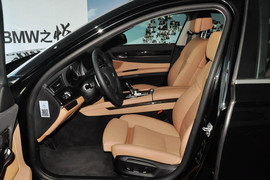 2013款宝马740Li豪华型