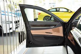 2013款宝马740Li豪华型