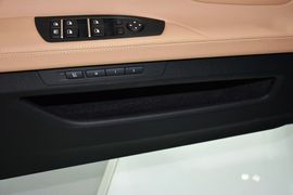 2013款宝马740Li豪华型