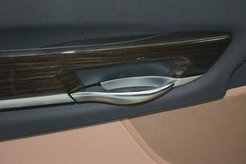 2013款宝马740Li豪华型
