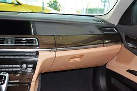 2013款宝马740Li豪华型