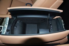 2013款宝马740Li豪华型