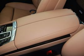 2013款宝马740Li豪华型