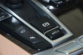 2013款宝马740Li豪华型