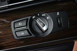 2013款宝马740Li豪华型