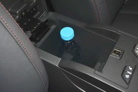 2014款比亚迪秦1.5T酷黑骑士旗舰型