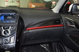 2014款比亚迪秦1.5T酷黑骑士旗舰型