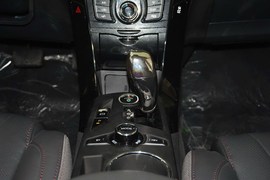 2014款比亚迪秦1.5T酷黑骑士旗舰型