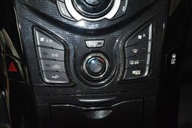 2014款比亚迪秦1.5T酷黑骑士旗舰型