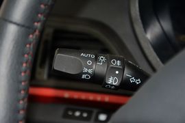 2014款比亚迪秦1.5T酷黑骑士旗舰型