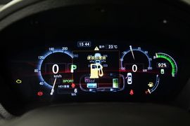 2014款比亚迪秦1.5T酷黑骑士旗舰型