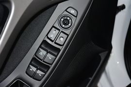 2014款现代朗动1.6L自动