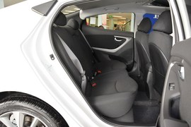 2014款现代朗动1.6L自动
