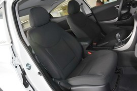 2014款现代朗动1.6L自动